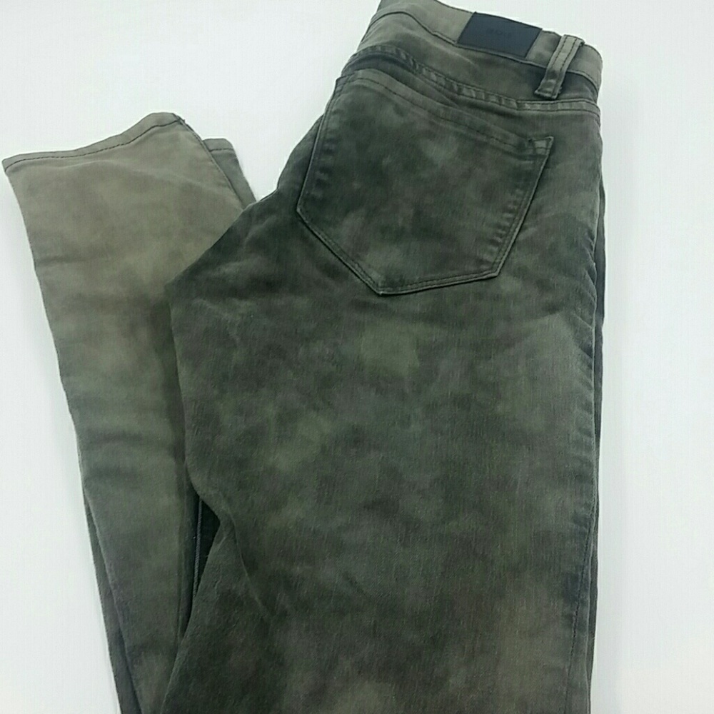 BDG l Skinny Zipper Ankle Hem Camo Jeans B3